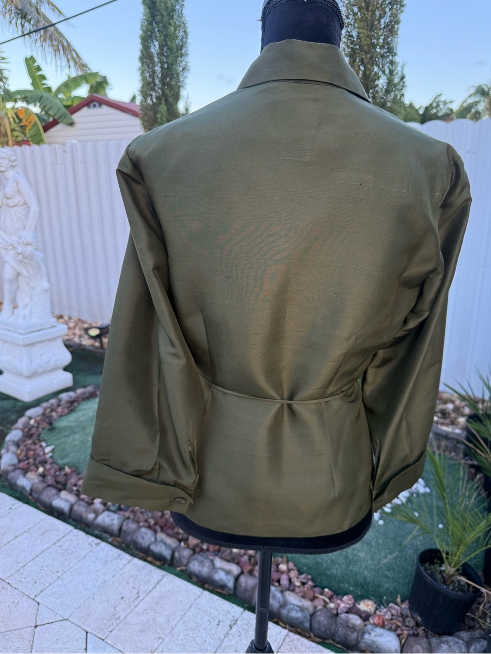 ✨ Vintage Y2K i.c.e. 100% Silk Wrap Blouse in Olive Green ✨ - Picture 4 of 7